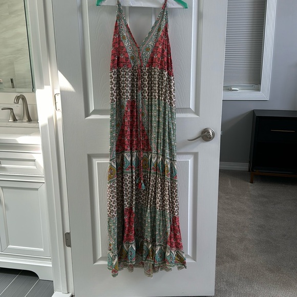 VICI -Maxi dress —size small - Picture 2 of 6